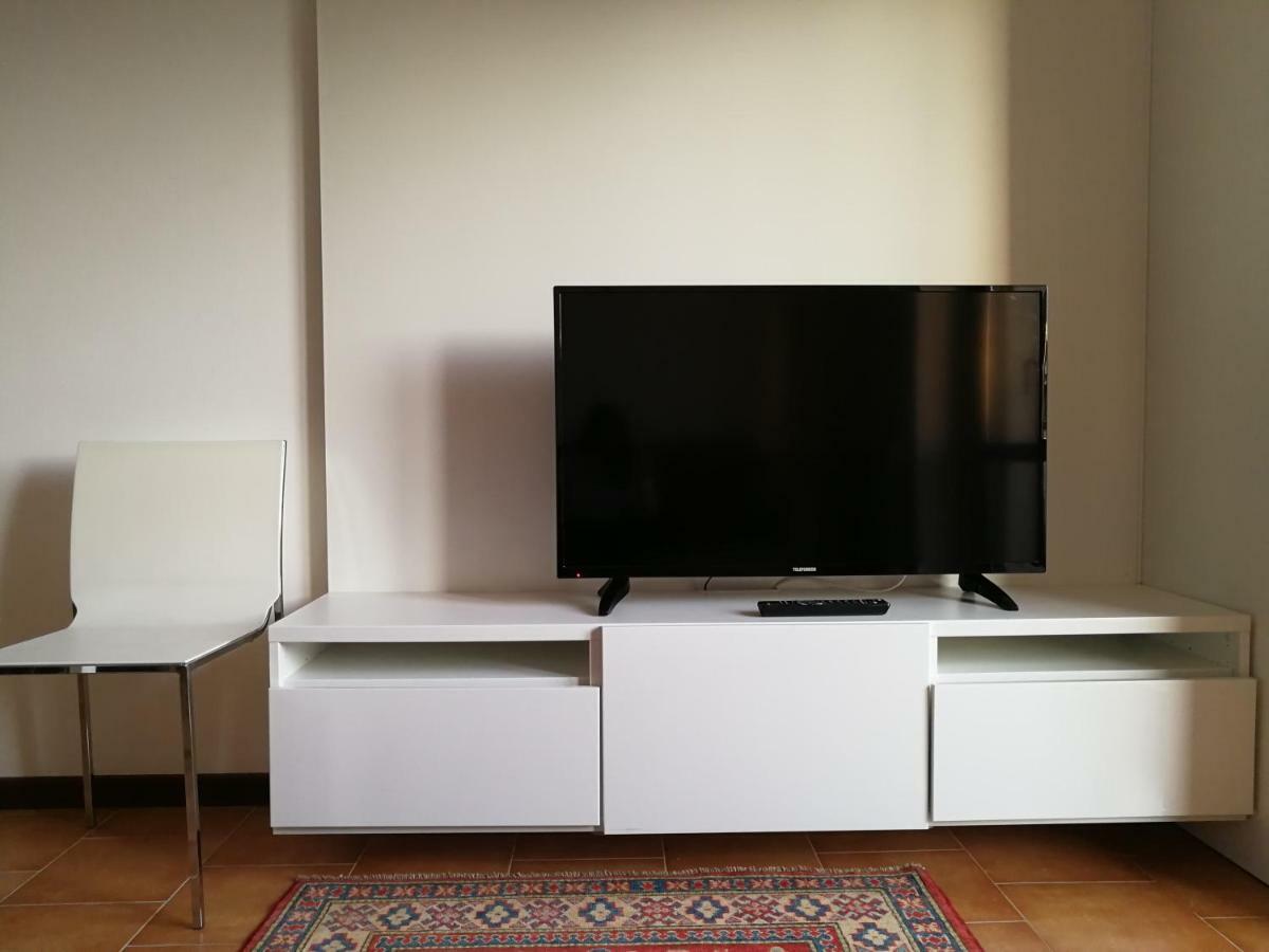 Carducci Apartment - The V Collection Turate Eksteriør billede